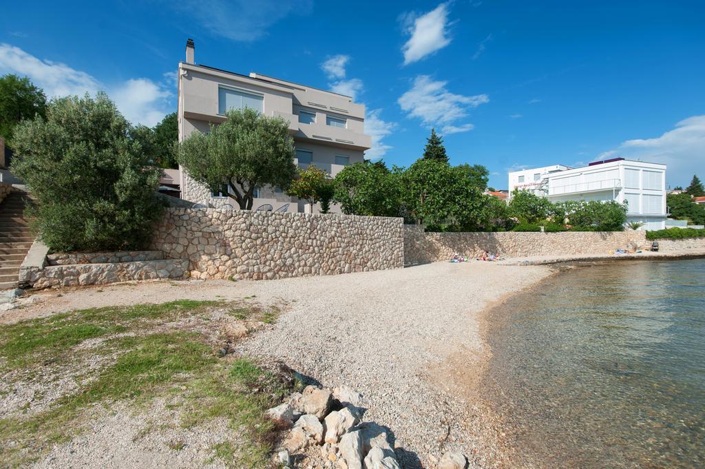 House Maruna Maslenica Luaran gambar