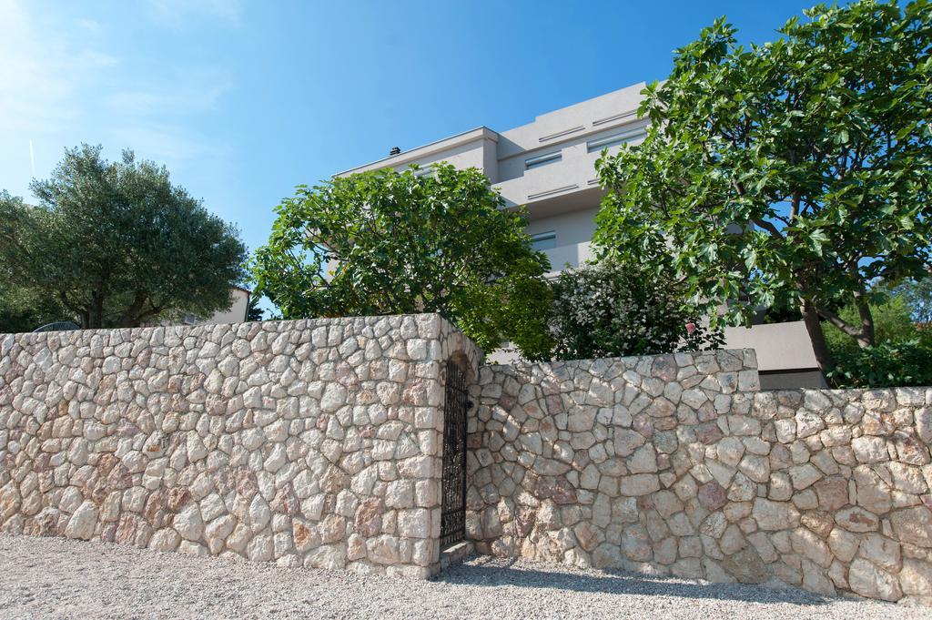 House Maruna Maslenica Luaran gambar